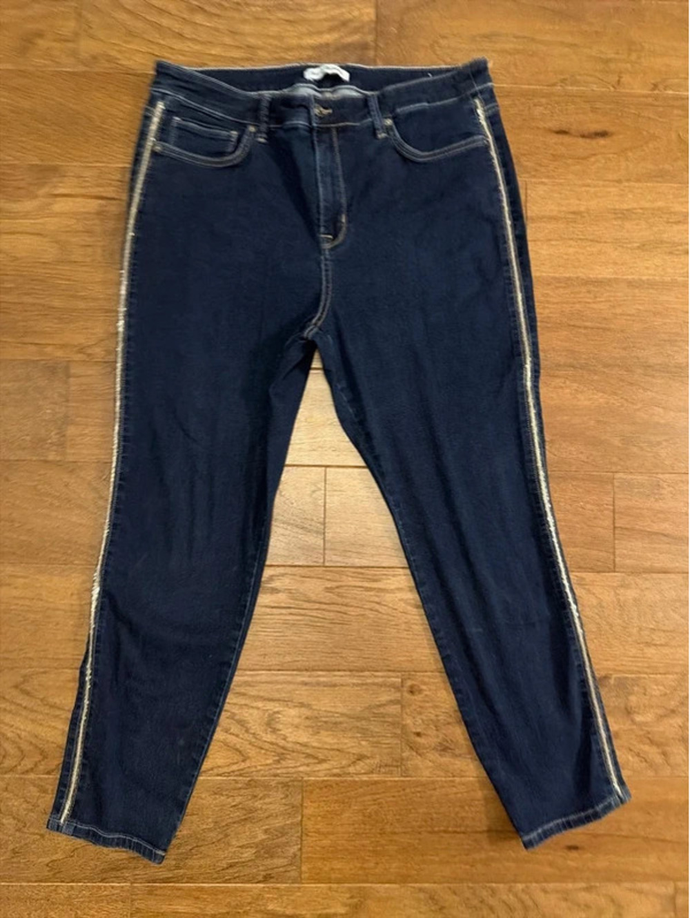 Tommy Bahama Women’s High Rise Ankle Jeans Dark Wash Embellished Side Strip